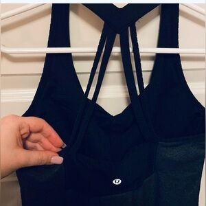 #207 Lululemon hot class tank size 4, PTP 15